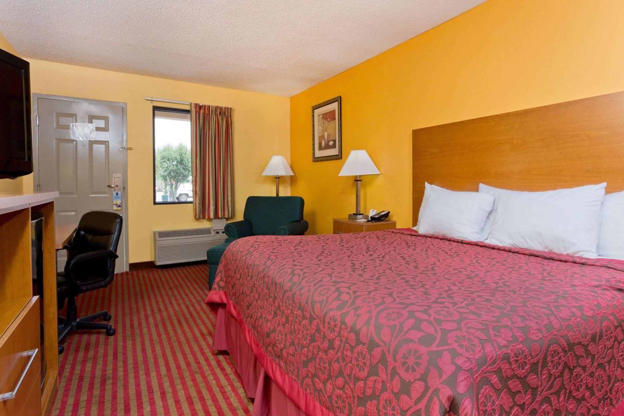 Days Inn By Wyndham Франклин Экстерьер фото
